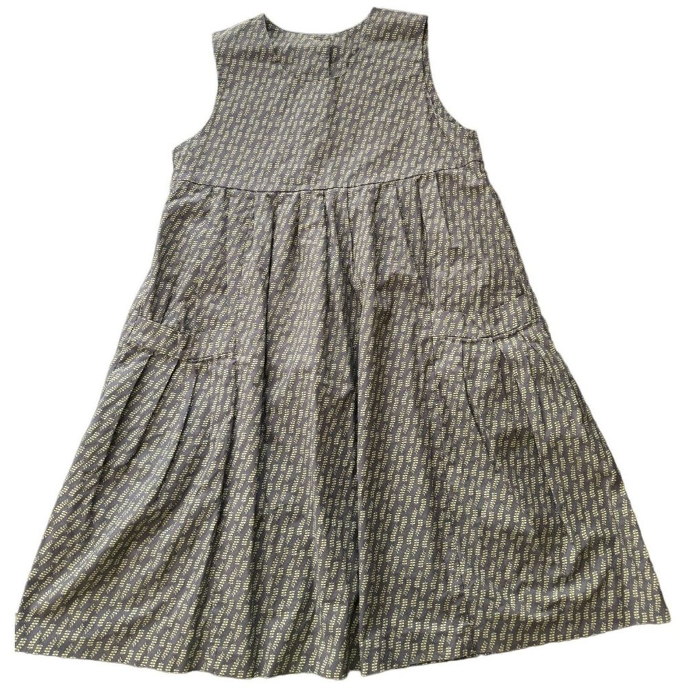 PINTUCK WOMANS DRESS SIZE MEDIUM |‎ B2
